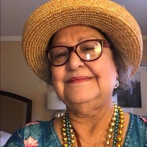 Meet your Posher, Ana